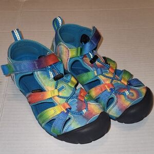 KEEN Big Kid's Seacamp 2 CNX Closed Toe Sandal, Size 4 Big Kid
